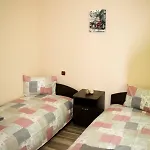 къща карби Guest house *
