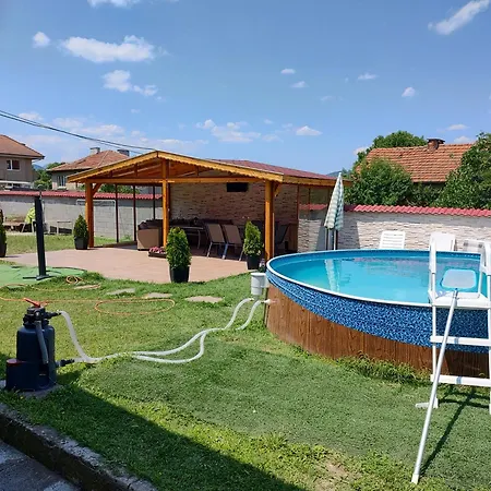 къща карби Pensionat Kŭrdzhali