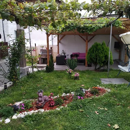 Guest house къща карби Kurdzhali