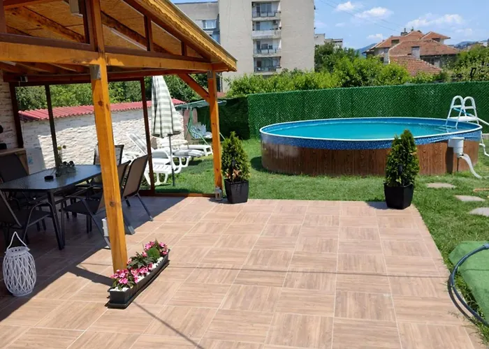 къща карби Pensionat *