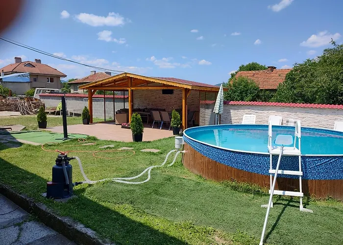 къща карби Pensionat Kŭrdzhali